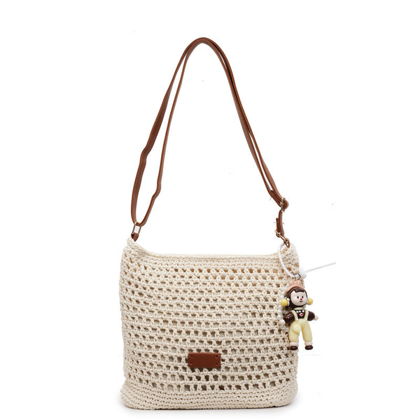 Bolso tejido con aberturas